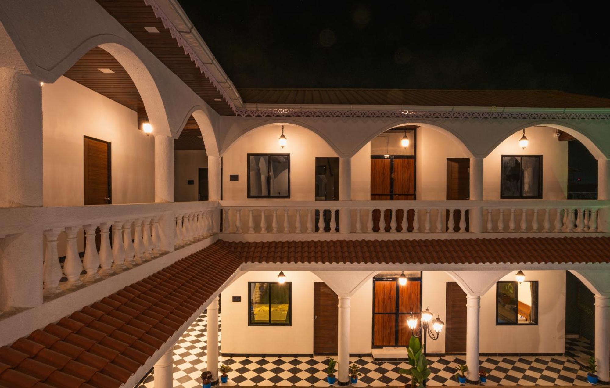 Sapphire Mansion Hotel Alibag Exterior photo