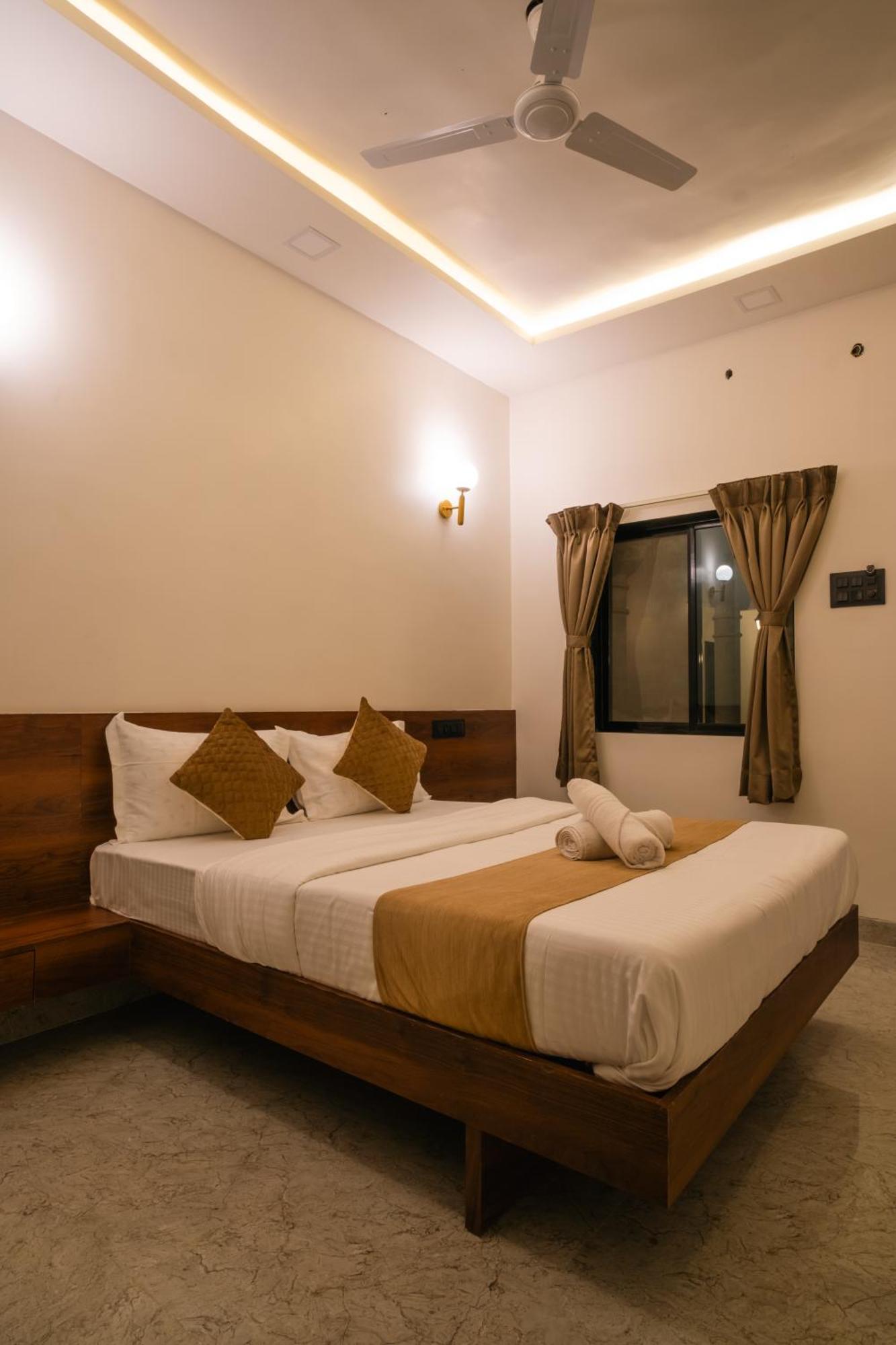 Sapphire Mansion Hotel Alibag Exterior photo