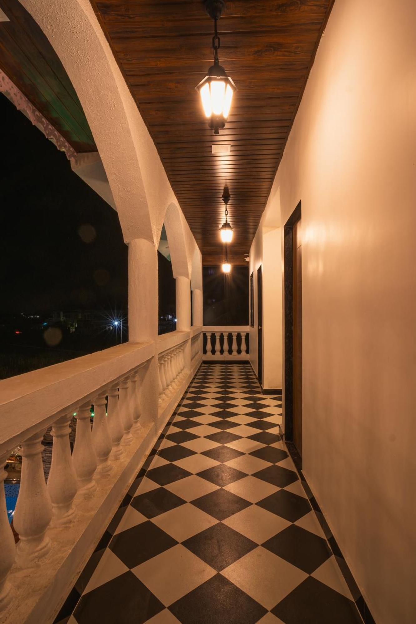Sapphire Mansion Hotel Alibag Exterior photo