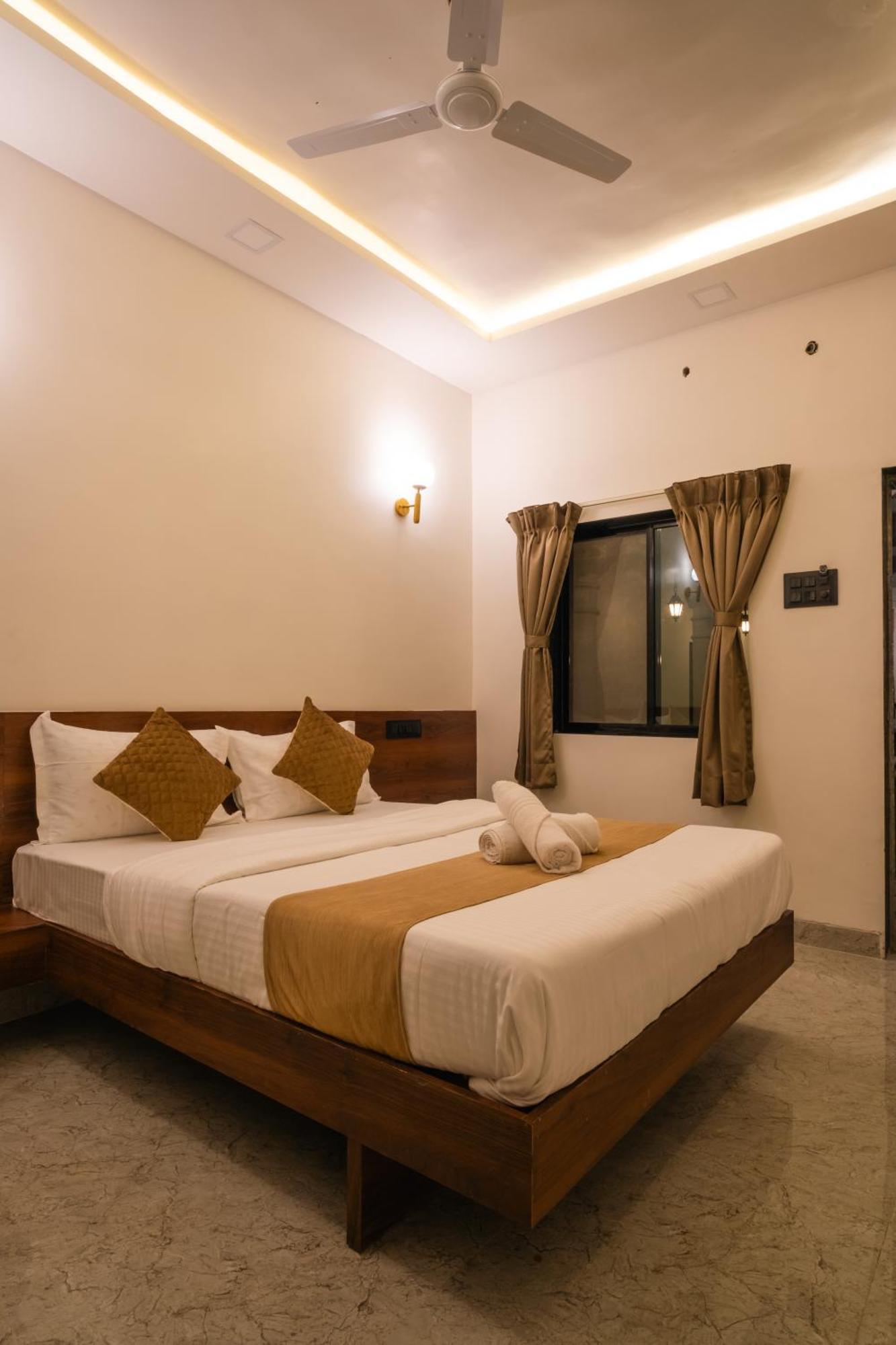 Sapphire Mansion Hotel Alibag Exterior photo