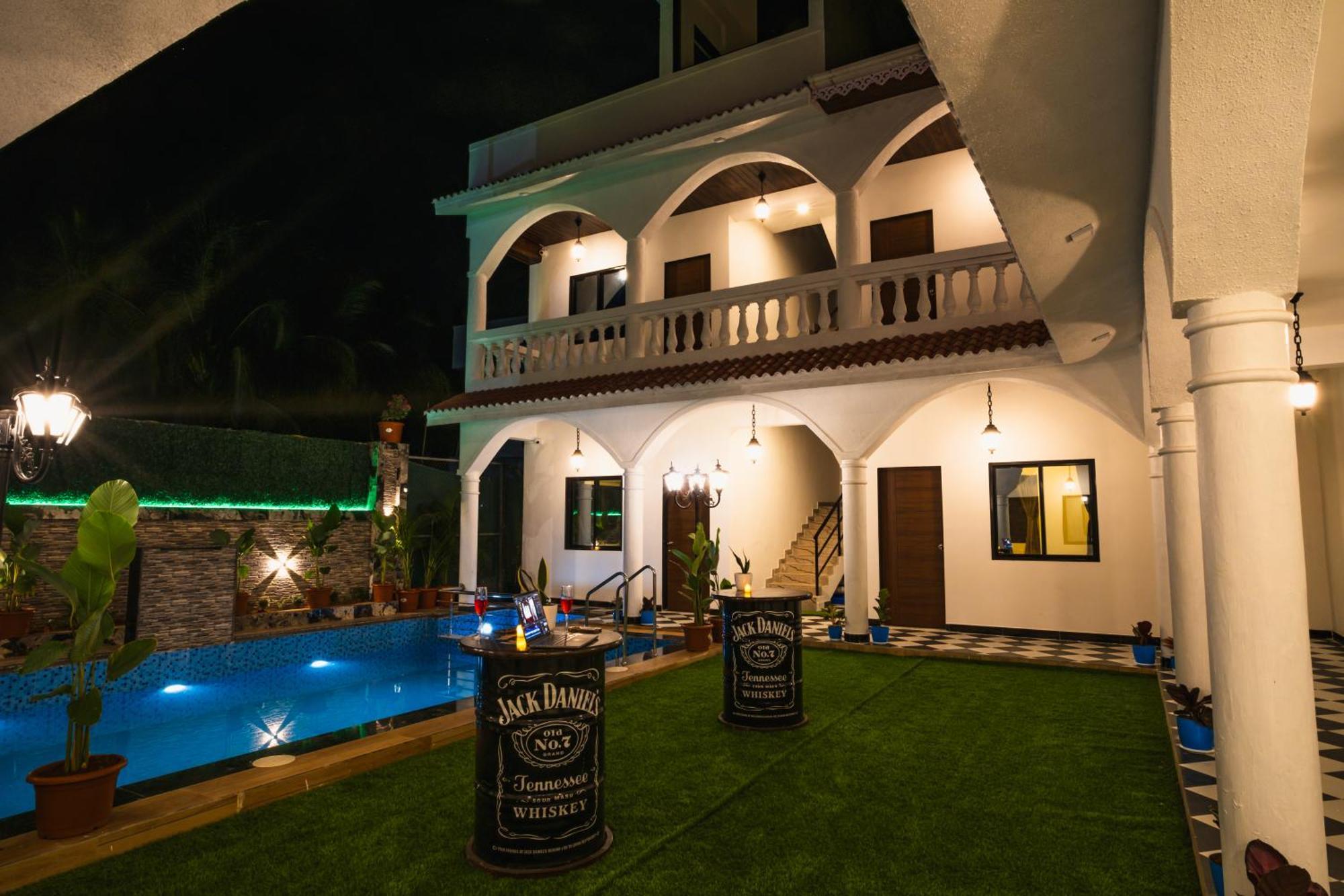 Sapphire Mansion Hotel Alibag Exterior photo